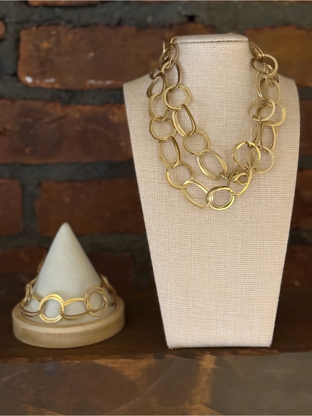 Vintage Gold Tone Necklace 30” And Bracelet 7.25” Set